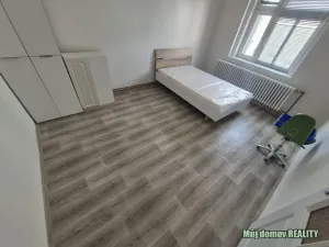 Pronájem restaurace, Žatec, Husitské náměstí, 300 m2