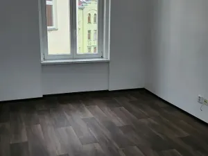 Pronájem bytu 3+1, Děčín, Mírové nám., 80 m2