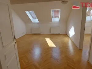 Pronájem bytu 3+1, Praha - Vršovice, Slovinská, 120 m2
