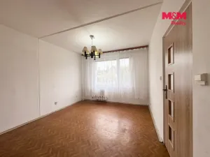 Pronájem bytu 1+1, Seč, Sídl. 9. května, 32 m2