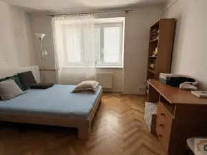 Pronájem bytu 2+1, Olomouc - Nové Sady, Myslbekova, 71 m2