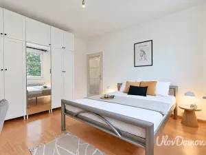 Prodej bytu 3+1, Praha - Hlubočepy, Renoirova, 71 m2