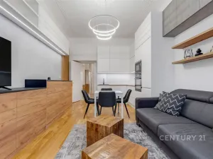 Pronájem bytu 1+kk, Praha - Bubeneč, Ovenecká, 34 m2