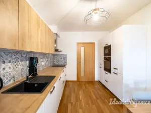 Pronájem bytu 2+kk, Praha - Střížkov, Střížkovská, 50 m2