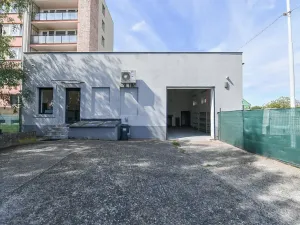 Pronájem kanceláře, Praha - Horní Počernice, Komárovská, 210 m2