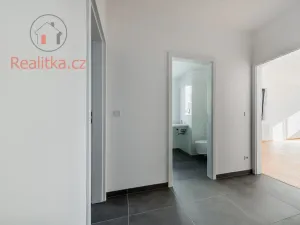 Prodej bytu 2+kk, Kladno, Lesík, 56 m2