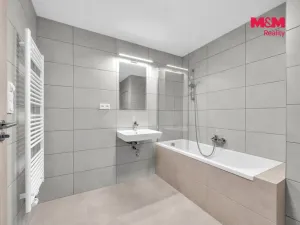 Pronájem bytu 2+kk, Pardubice - Ohrazenice, U Sportovní školy, 54 m2