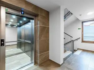 Pronájem bytu 1+kk, Praha - Vysočany, Bassova, 28 m2