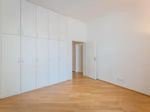 Pronájem bytu 4+1, Praha - Nové Město, Odborů, 100 m2