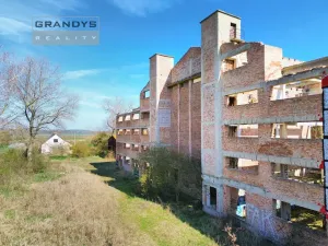 Prodej komerčního pozemku, Všestudy - Dušníky nad Vltavou, 42524 m2