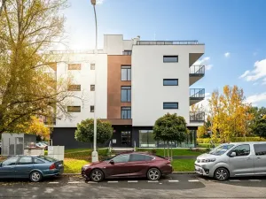 Pronájem bytu 1+kk, Praha - Horní Měcholupy, Milánská, 35 m2