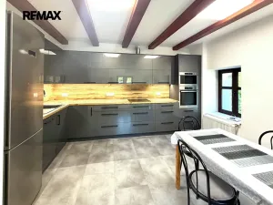 Prodej rodinného domu, Hromnice, 232 m2