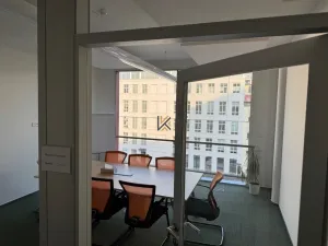 Pronájem kanceláře, Praha - Karlín, Křižíkova, 201 m2