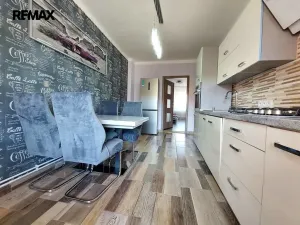 Prodej bytu 2+kk, Karlovy Vary, Západní, 55 m2