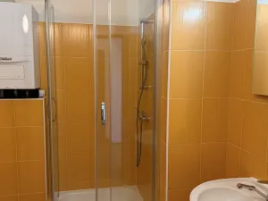 Pronájem bytu 2+1, Praha - Libeň, Na rozcestí, 63 m2