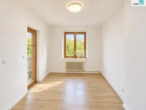 Pronájem bytu 2+kk, Praha - Dejvice, Vostrovská, 46 m2