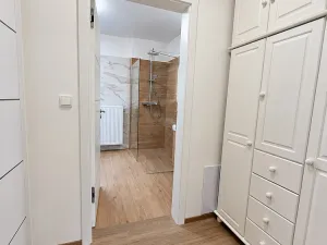 Prodej rodinného domu, Jesenice, Labutí, 238 m2