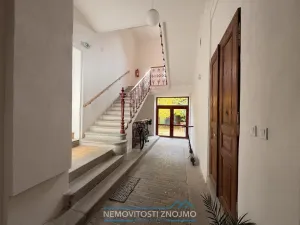 Pronájem bytu 2+kk, Znojmo, Coufalova, 45 m2