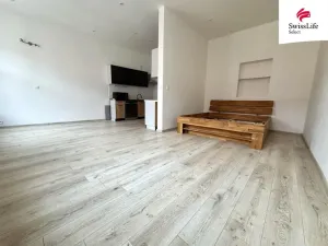 Pronájem bytu 1+1, Chomutov, Klostermannova, 41 m2