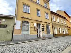 Pronájem bytu 1+kk, Chomutov, Klostermannova, 26 m2