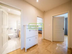 Prodej bytu 6+kk a větší, Praha, Učňovská, 190 m2