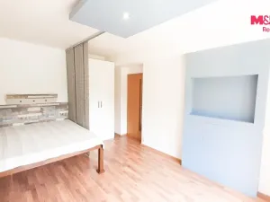 Pronájem bytu 1+1, Praha - Vršovice, Arménská, 37 m2