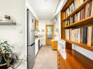 Prodej bytu 4+1, Praha - Kobylisy, Šimůnkova, 77 m2