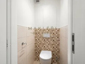 Prodej bytu 4+1, Praha - Kobylisy, Šimůnkova, 77 m2