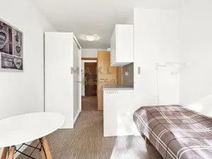 Prodej bytu 4+1, Praha - Kobylisy, Šimůnkova, 77 m2