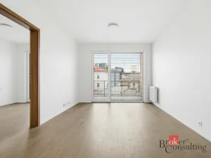 Pronájem bytu 2+kk, Hradec Králové, Na Střezině, 48 m2
