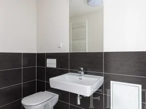 Pronájem bytu 1+kk, Praha - Třebonice, Thomasova, 33 m2
