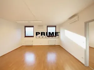 Pronájem kanceláře, Praha - Smíchov, Štefánikova, 82 m2