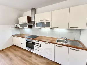 Pronájem bytu 4+kk, Praha, 99 m2