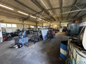 Pronájem výrobních prostor, Radhošť, 450 m2