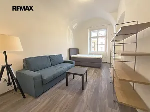 Pronájem bytu 2+kk, Chrudim, Resselovo náměstí, 49 m2