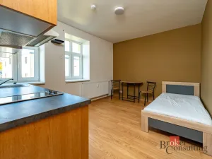 Pronájem bytu 1+kk, Jablonec nad Nisou, Anenské náměstí, 18 m2
