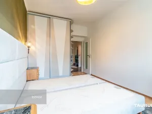Pronájem bytu 2+1, Praha - Košíře, Starokošířská, 67 m2