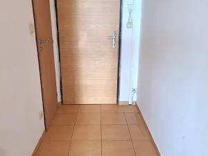 Pronájem bytu 1+kk, Hradec Králové, třída Edvarda Beneše, 29 m2