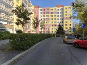 Pronájem bytu 1+kk, Praha - Řepy, Vondroušova, 36 m2