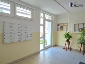 Pronájem bytu 1+kk, Praha - Řepy, Vondroušova, 36 m2
