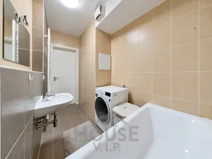 Prodej bytu 2+kk, Praha - Žižkov, Olgy Havlové, 66 m2