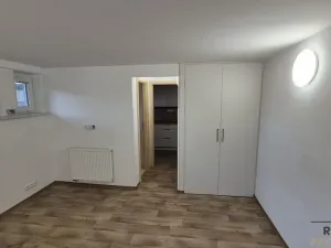 Pronájem komerční nemovitosti, Břeclav - Charvátská Nová Ves, SNP, 26 m2