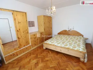 Prodej bytu 2+1, Karlovy Vary - Bohatice, Lomená, 52 m2