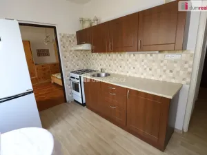 Prodej bytu 2+1, Karlovy Vary - Bohatice, Lomená, 52 m2