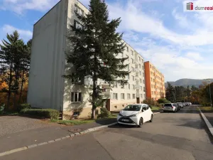 Prodej bytu 2+1, Karlovy Vary - Bohatice, Lomená, 52 m2