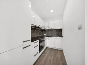 Prodej bytu 2+kk, Praha - Prosek, Prosecká, 42 m2