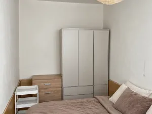 Prodej bytu 2+1, Praha - Hlubočepy, Gabinova, 45 m2