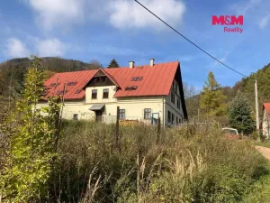Pronájem chalupy, Bernartice, 639 m2