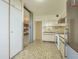 Prodej bytu 3+1, Praha - Kobylisy, Bojasova, 64 m2