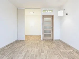 Pronájem bytu 2+kk, Chomutov, Holešická, 42 m2